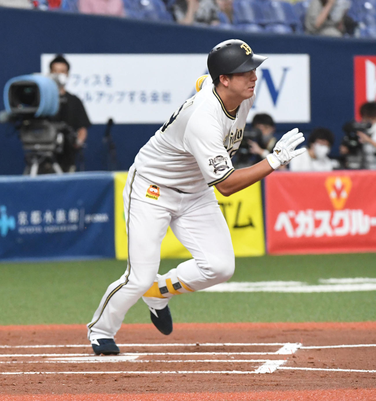 オリックス対西武　2回裏オリックス無死、杉本は右前打を放つ（撮影・前岡正明）