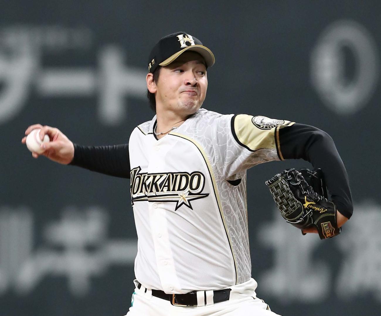 日本ハム対ロッテ　力投で5勝目を挙げる有原（撮影・黒川智章）