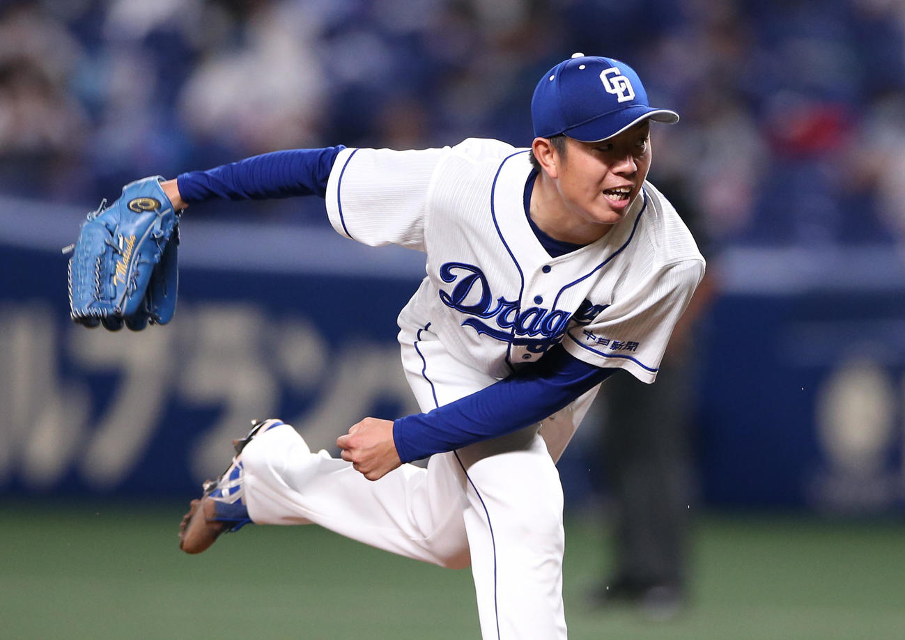 中日対阪神　5回2失点で3勝目を挙げた中日先発の松葉（撮影・上山淳一）