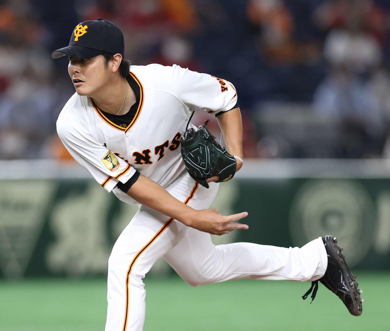 巨人対広島　8回表に巨人6番手で登板した宮国（撮影・河野匠）