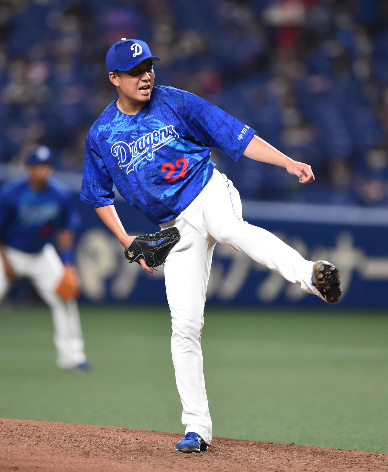 中日対ヤクルト　5回表、力投する中日先発の大野雄大（撮影・森本幸一）