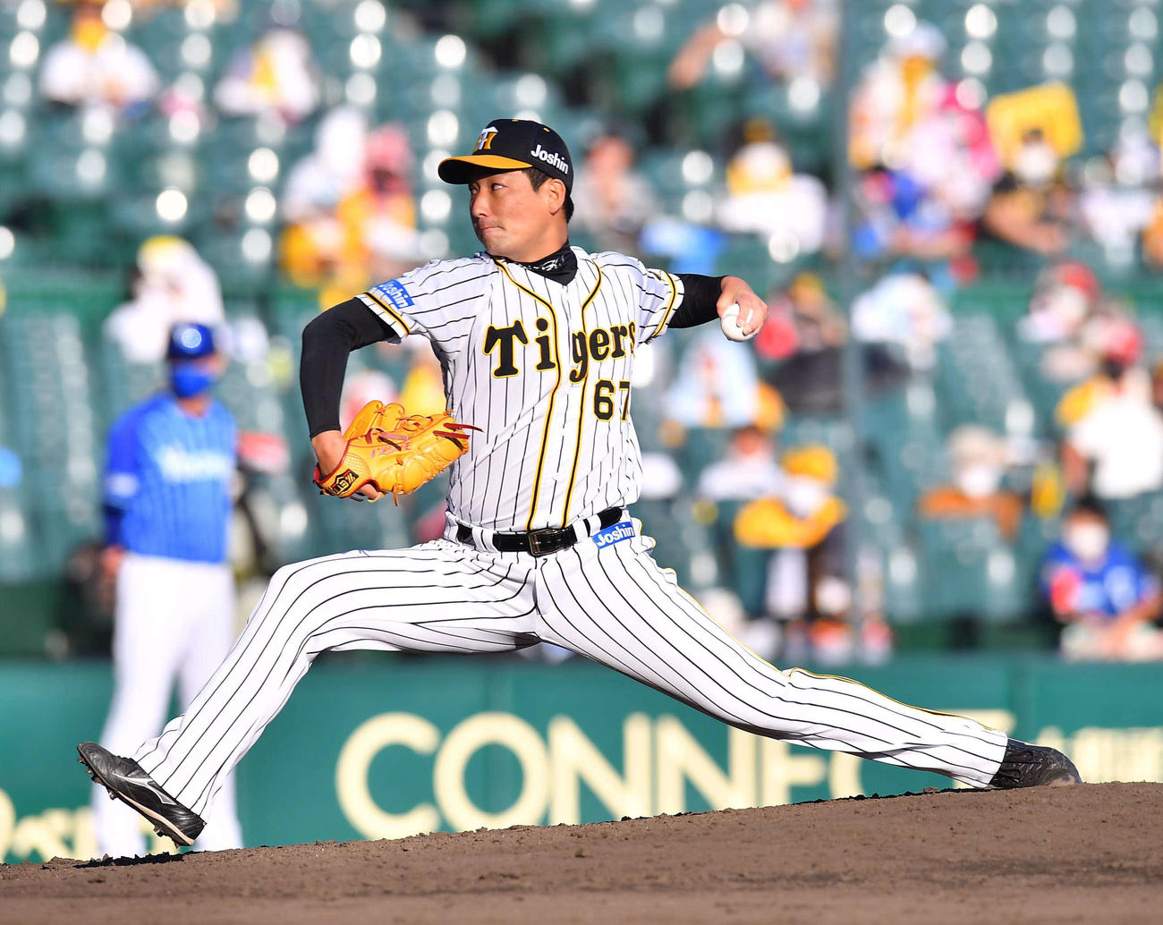 阪神対DeNA　阪神4番手の岩崎（撮影・上田博志）