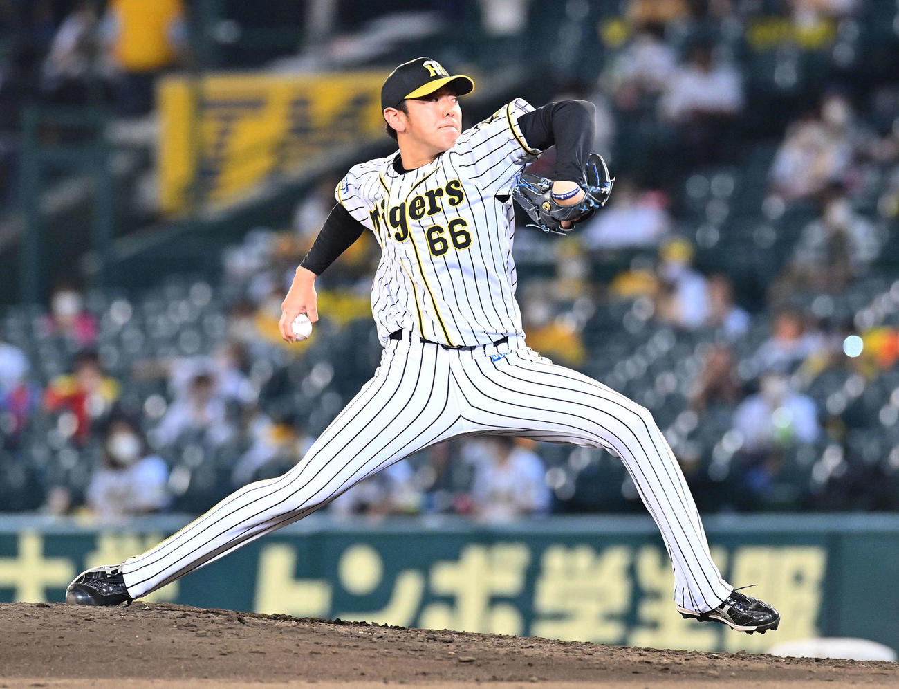 阪神対DeNA　阪神3番手の小川（撮影・上田博志）
