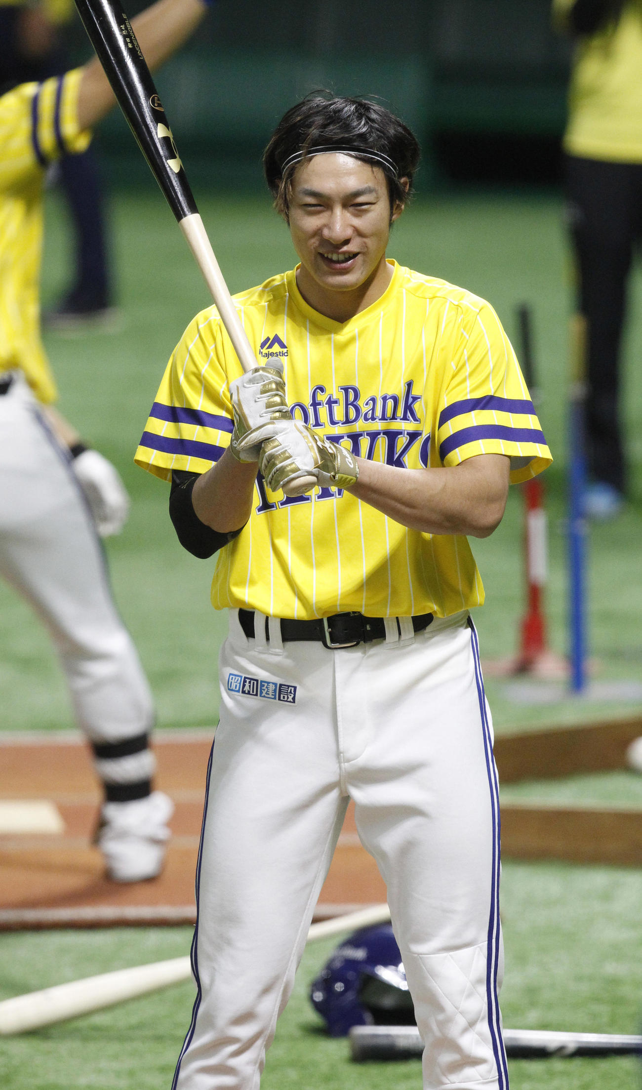 ソフトバンク対オリックス　打撃練習で笑顔を見せるソフトバンク柳田悠岐（撮影・菊川光一）