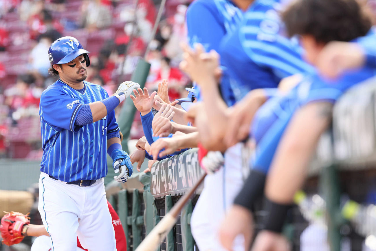広島対DeNA　2回表DeNA無死、本塁打を放った宮崎（撮影・加藤孝規）