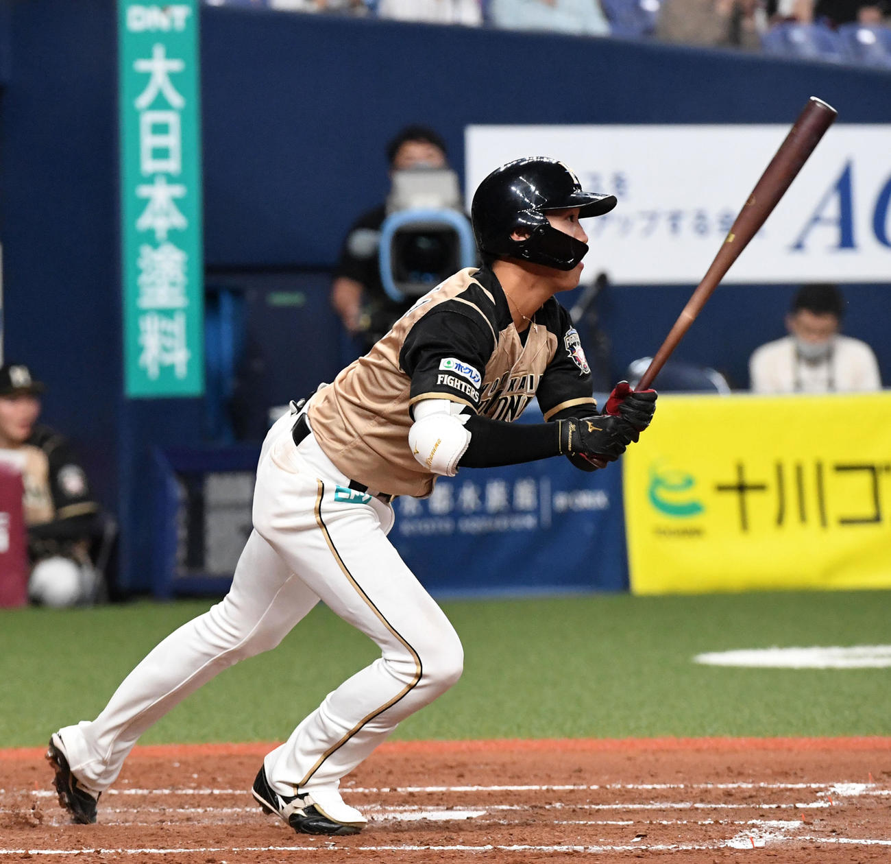 オリックス対日本ハム　4回表日本ハム2死一、三塁、平沼翔太は右前適時打を放つ（撮影・前岡正明）
