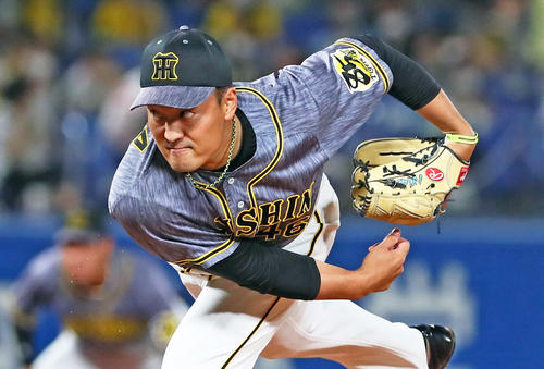ヤクルト対阪神　阪神先発の秋山（撮影・足立雅史）