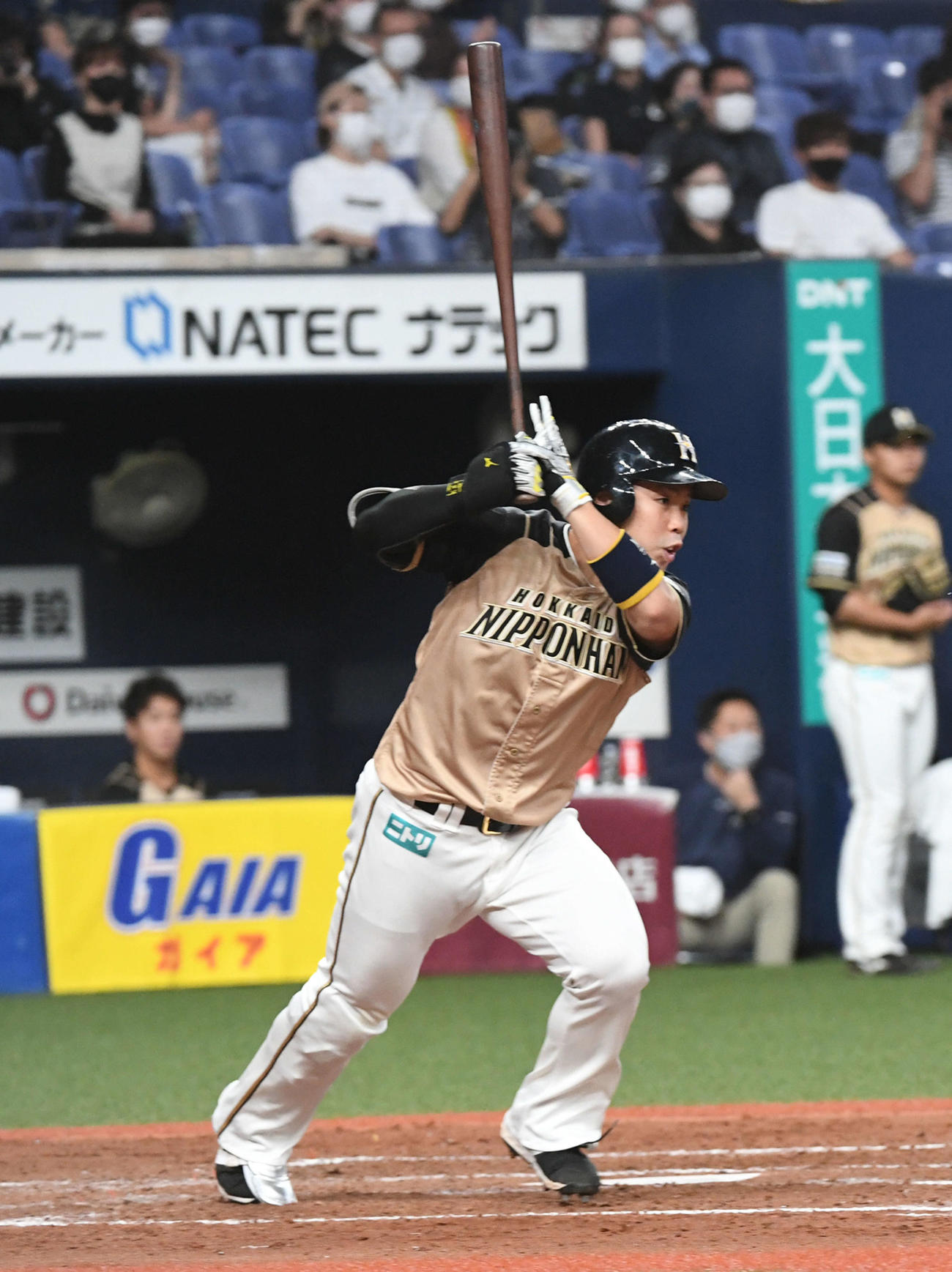 オリックス対日本ハム　3回表1死満塁、近藤は右前2点適時打を放つ（撮影・前岡正明）