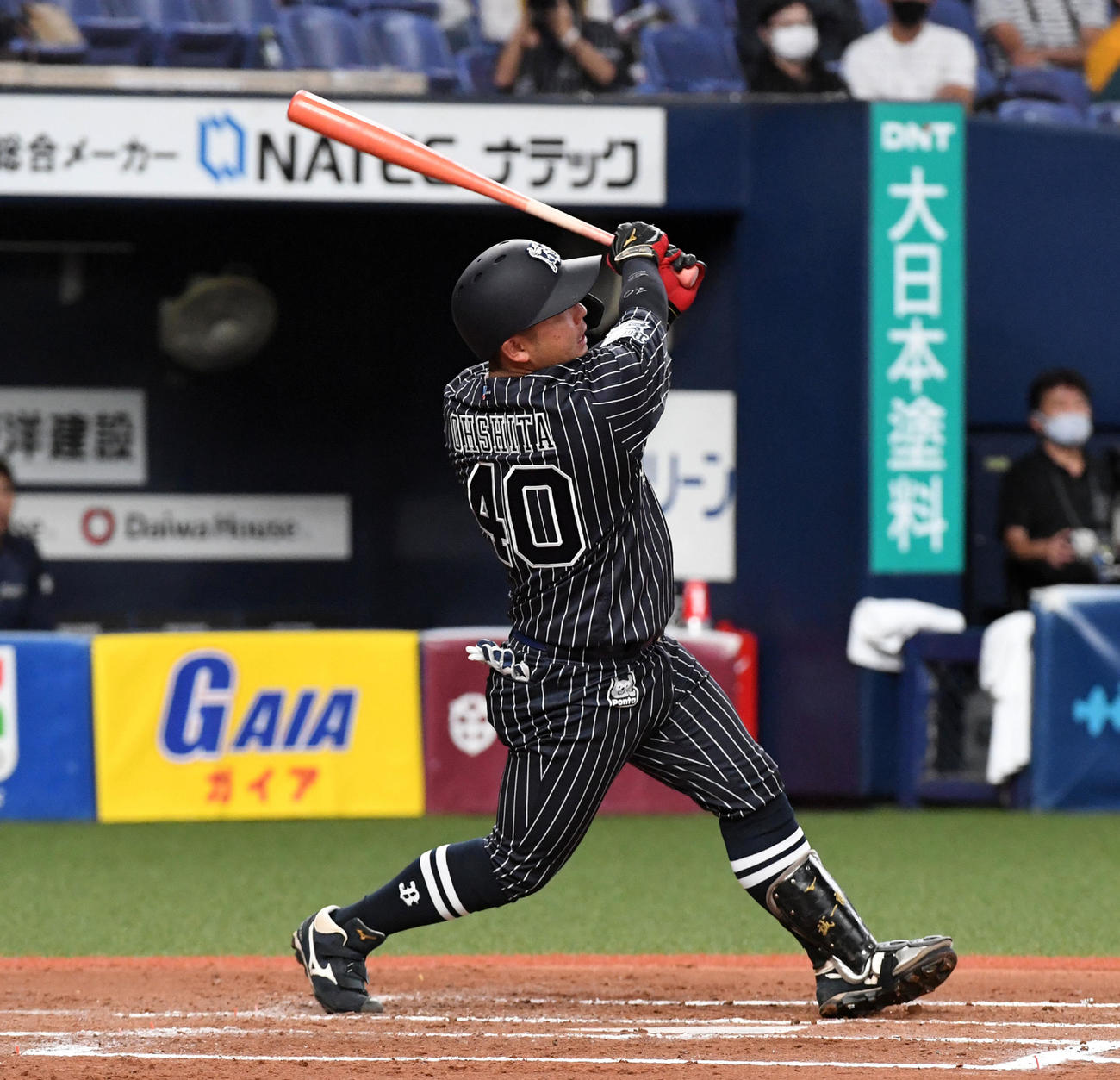 オリックス対日本ハム　6回裏オリックス2死一、二塁、大下は左中間に2点適時二塁打を放つ（撮影・前岡正明）