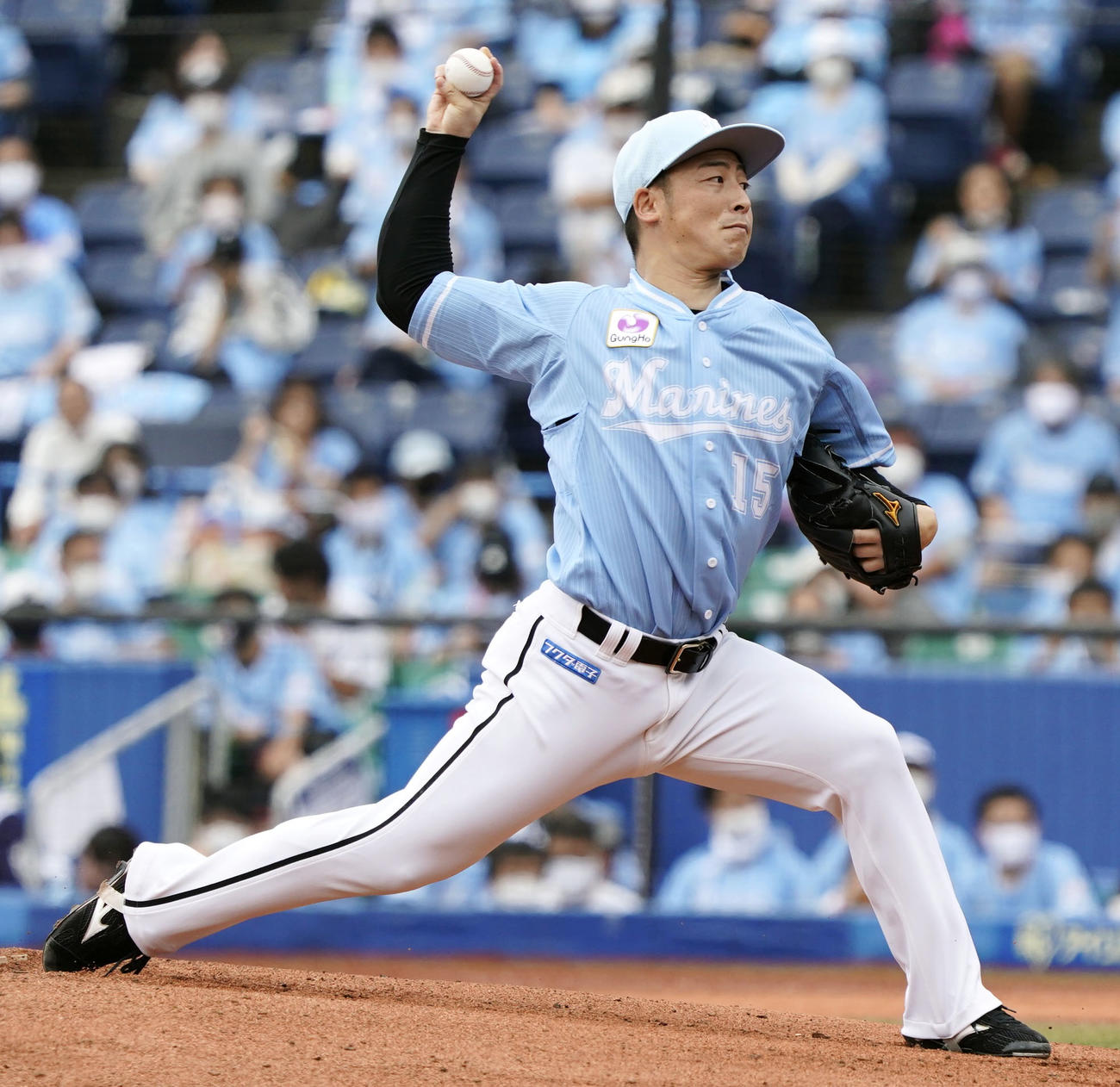 ソフトバンク戦に先発したロッテ・美馬（共同）