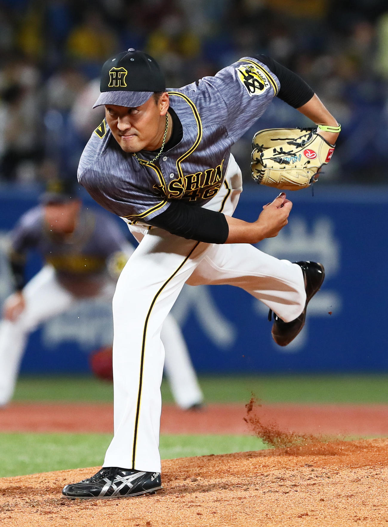 ヤクルト対阪神　阪神先発の秋山（撮影・足立雅史）