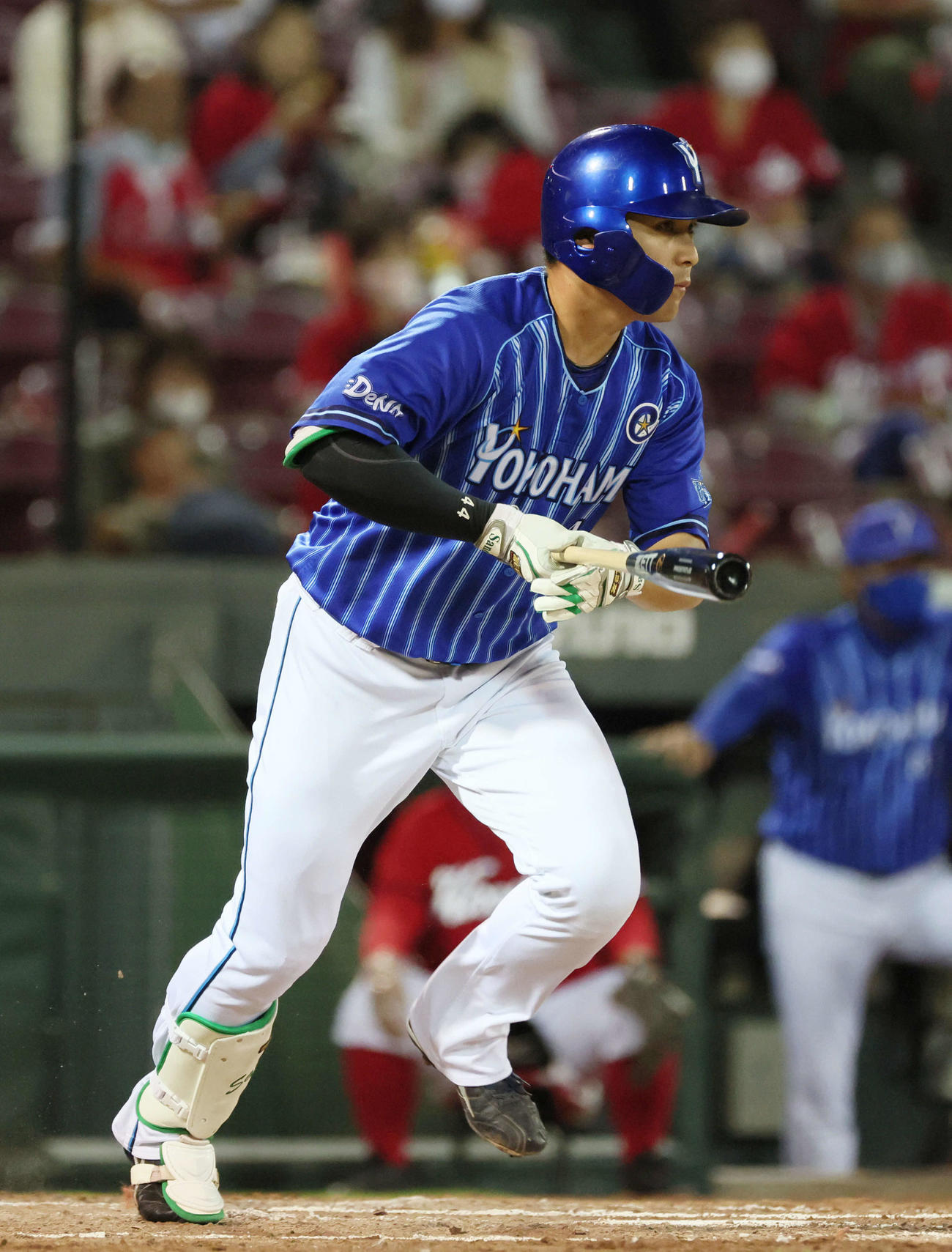 広島対DeNA　4回表DeNA1死、佐野恵太は右前打を放つ（撮影・加藤孝規）