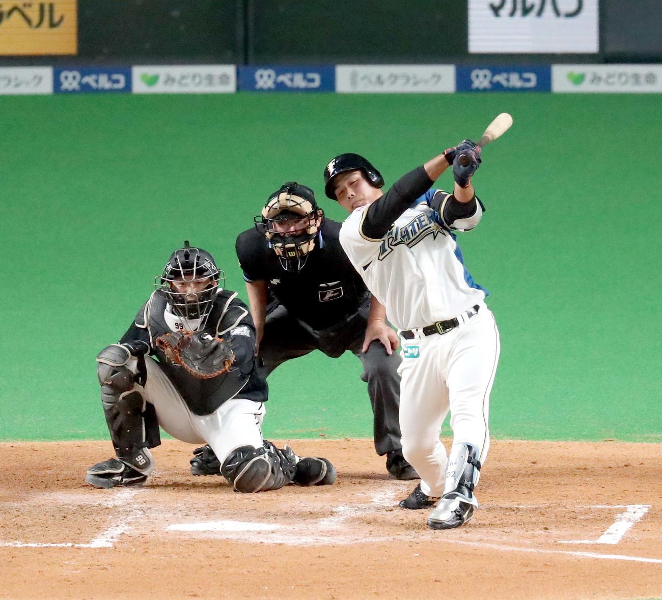 日本ハム対ロッテ　2回裏日本ハム2死、三振に終わる日本ハム樋口（撮影・佐藤翔太）
