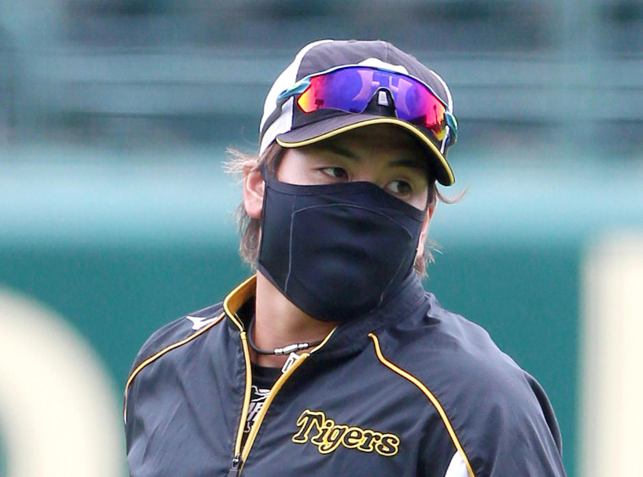 梅野は1軍に合流しアップする（撮影・上山淳一）