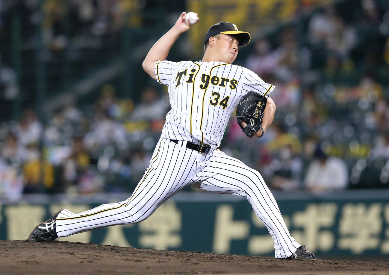 阪神対中日　7回、阪神3番手で登板の谷川（撮影・上山淳一）