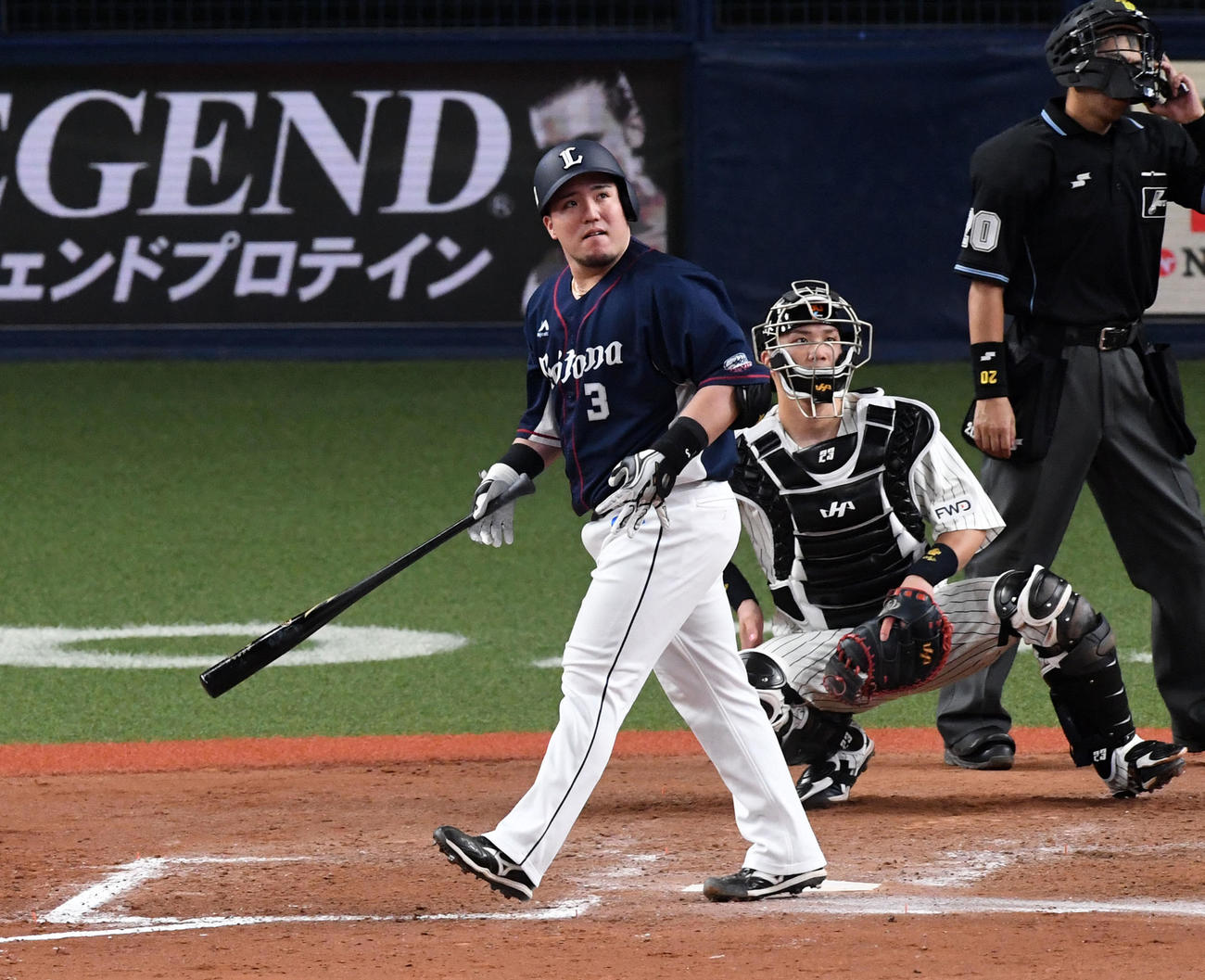 オリックス対西武　8回表西武2死三塁、山川は左越え2点本塁打を放つ（撮影・前岡正明）
