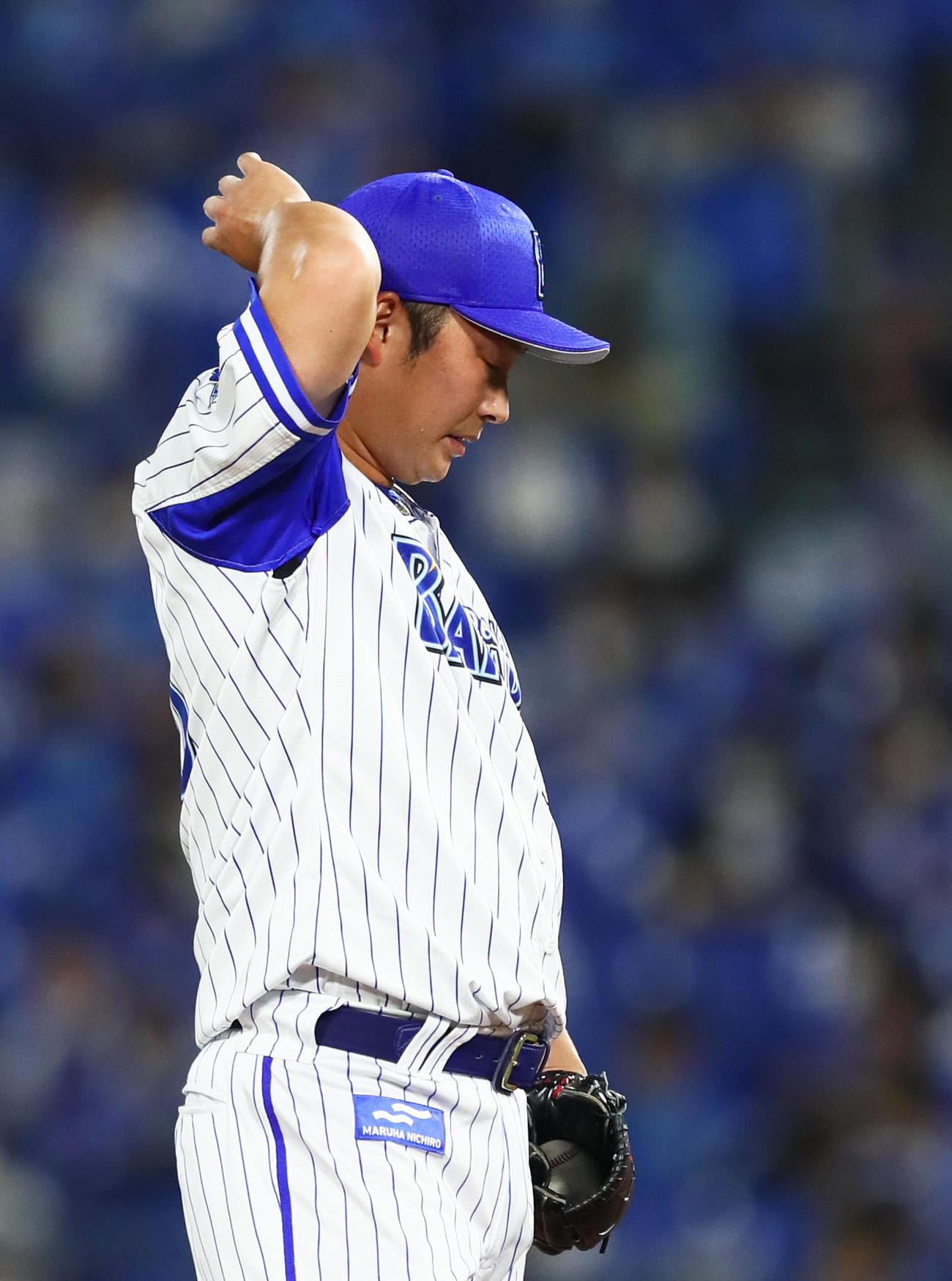 DeNA対ヤクルト　2回表ヤクルト2死三塁、西田に右前適時打を許した武藤（撮影・足立雅史）