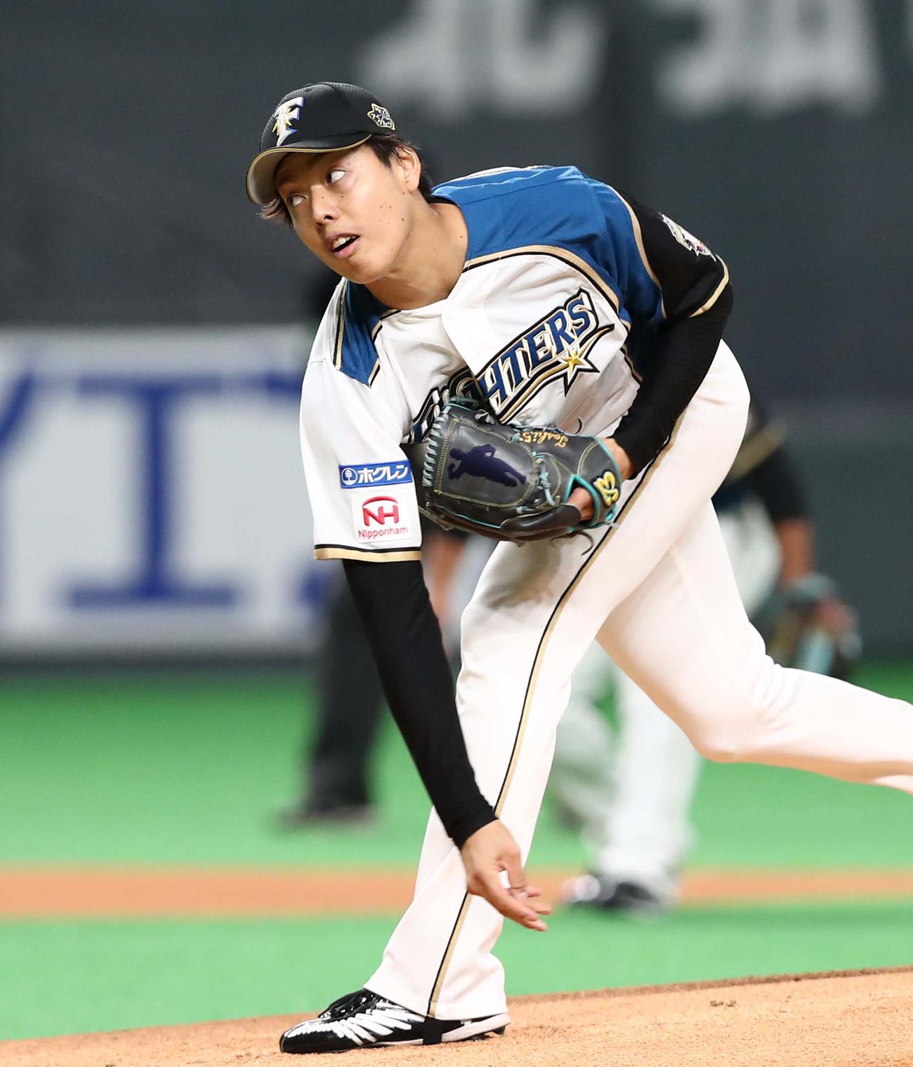 日本ハム対ロッテ　力投で6勝目を挙げる杉浦（撮影・黒川智章）