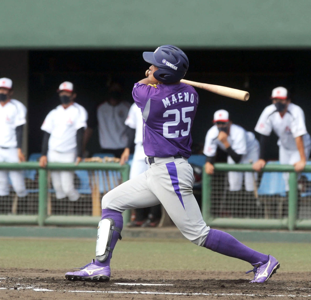 3回に追加点となる右越えソロを放ったヤマハの前野（撮影・河合萌彦）