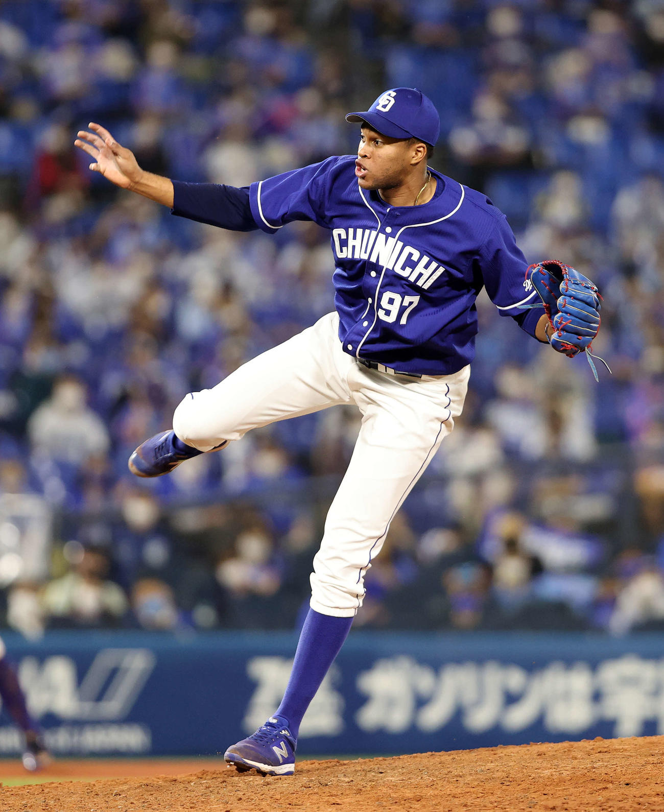力投する中日R・マルティネス（撮影・鈴木正人）