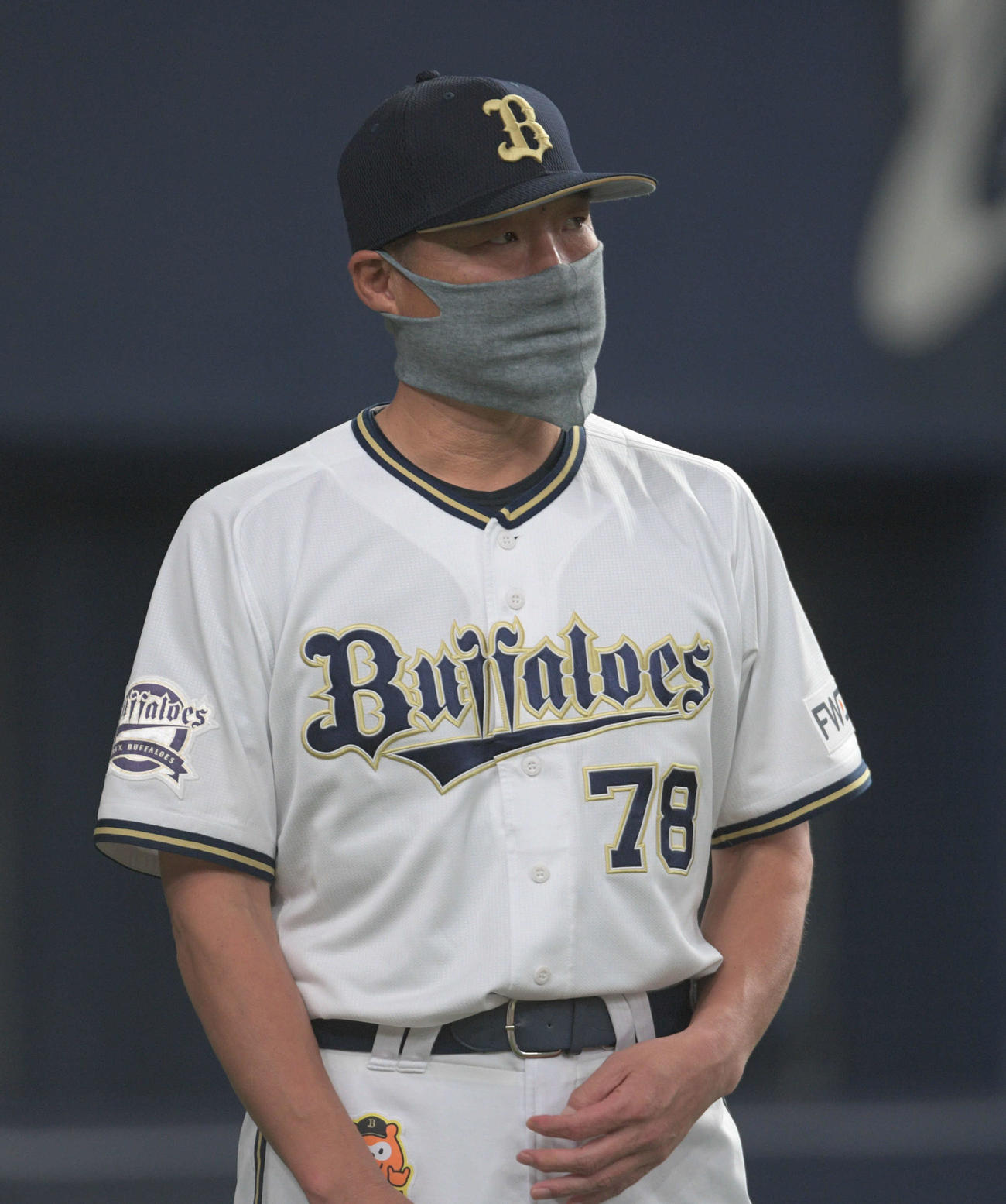がっくりのオリックス中嶋聡代理監督（撮影・渦原淳）