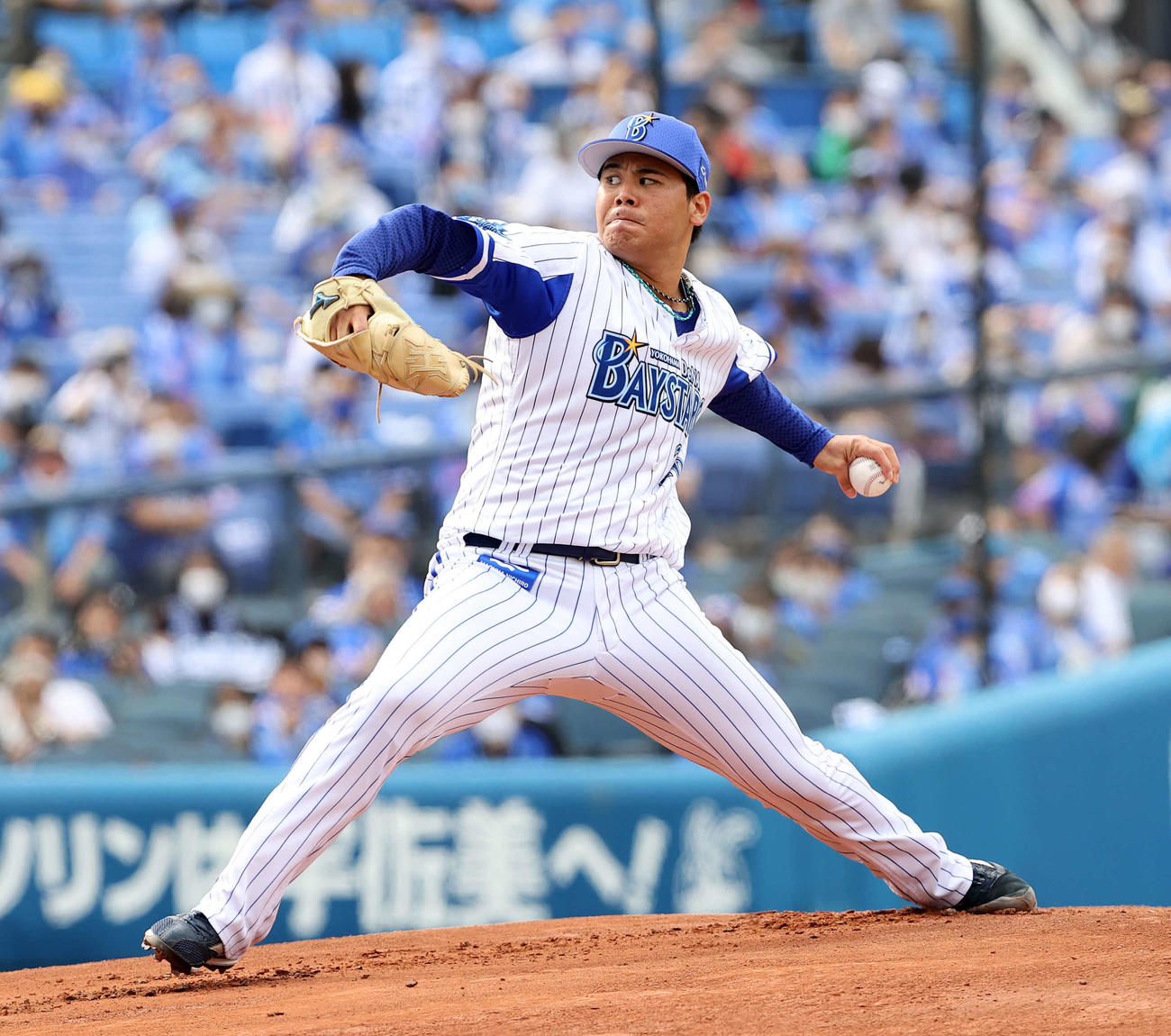 DeNA対中日　先発し力投するDeNA浜口（撮影・鈴木正人）