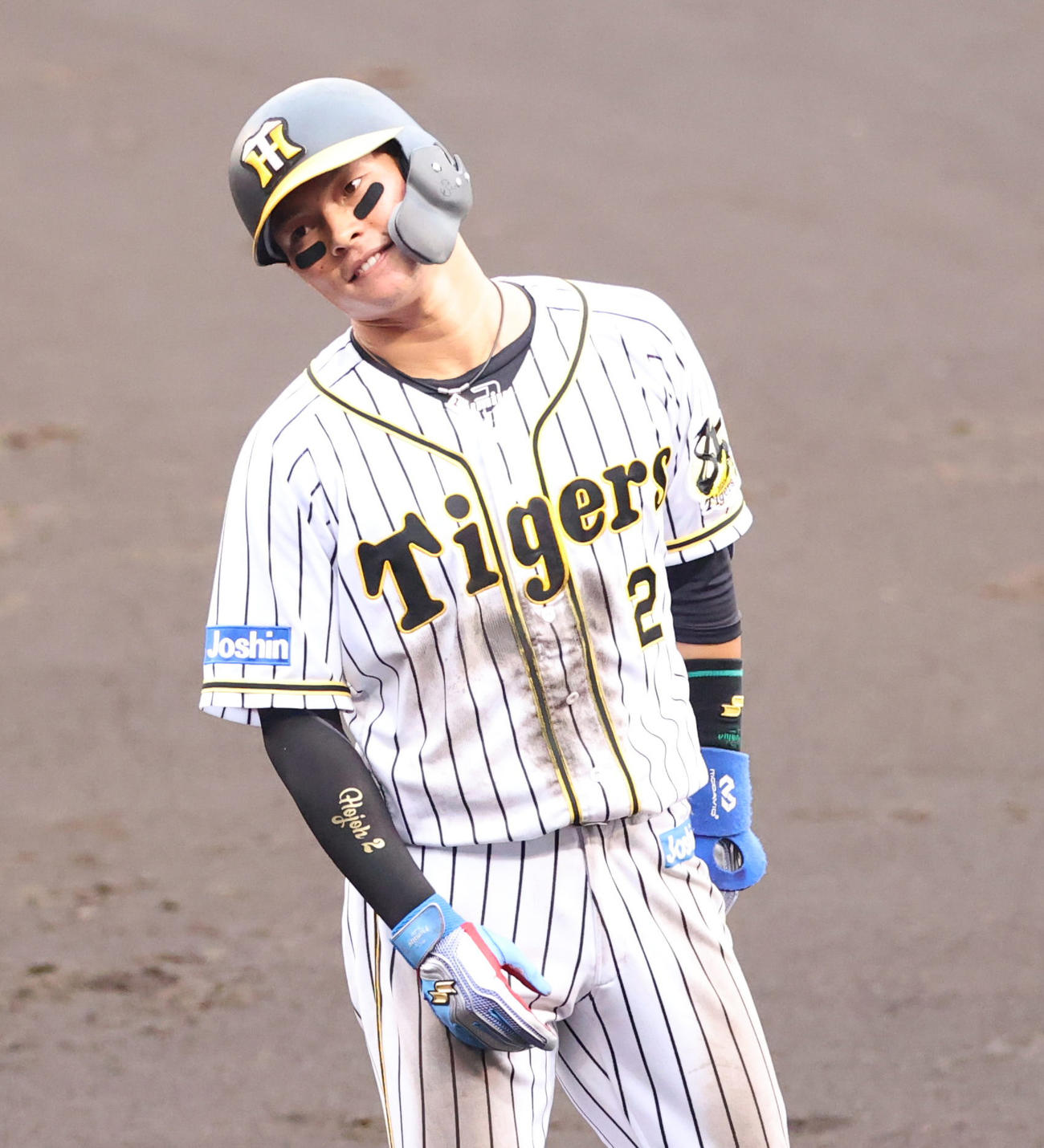 阪神対巨人　4回裏阪神1死一塁、三ゴロ併殺に倒れる北條史也（撮影・清水貴仁）