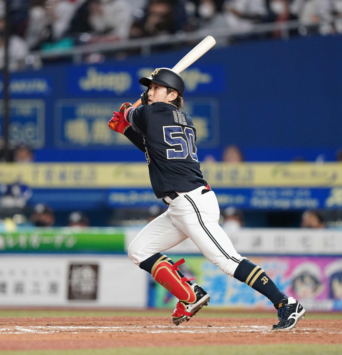 ロッテ対オリックス　3回表オリックス無死、先制の左越えソロ本塁打を放つ小田（撮影・鈴木みどり）