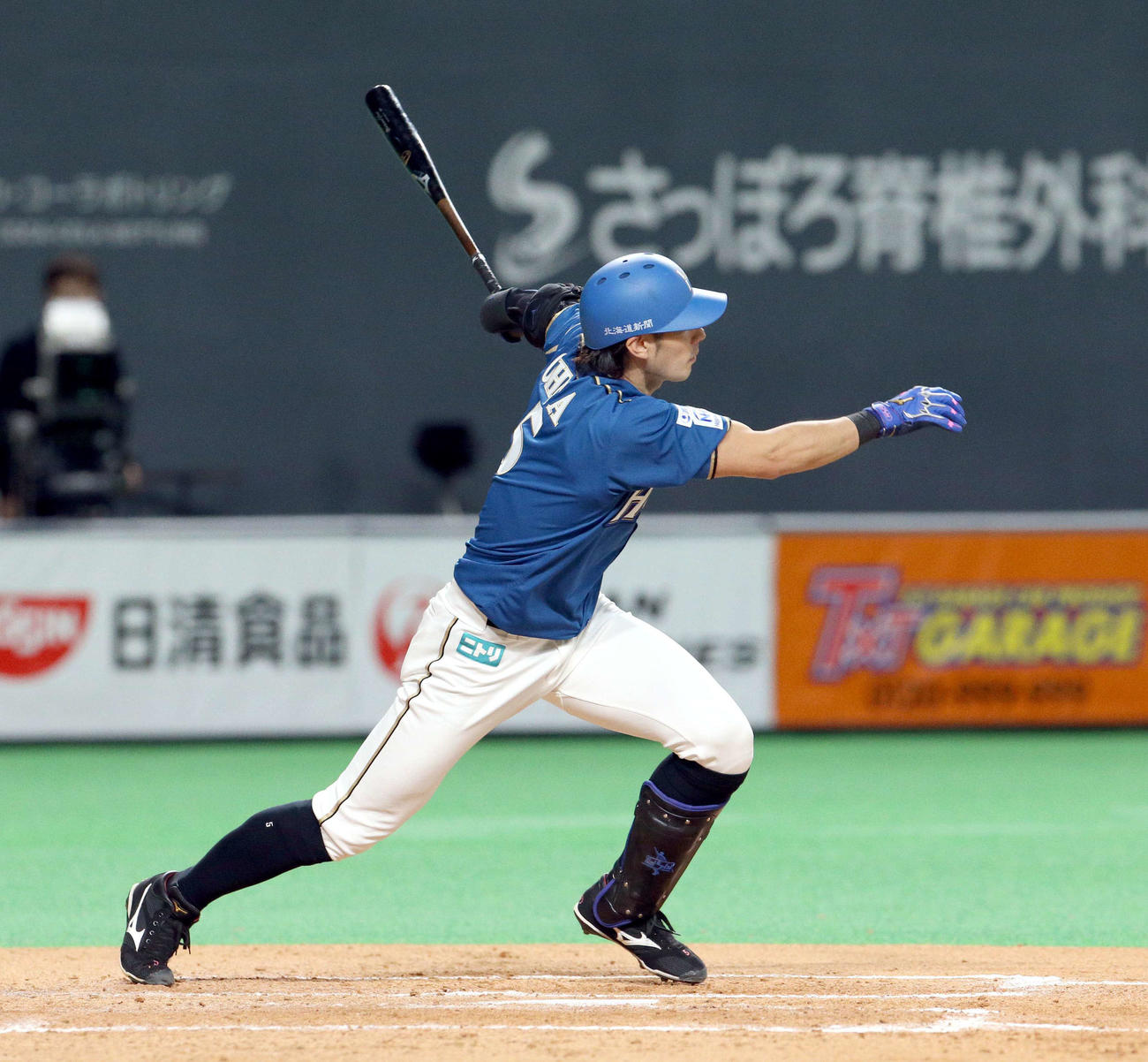 日本ハム対楽天　5回裏日本ハム1死二、三塁、大田は逆転となる左越え3点本塁打を放つ（撮影・佐藤翔太）