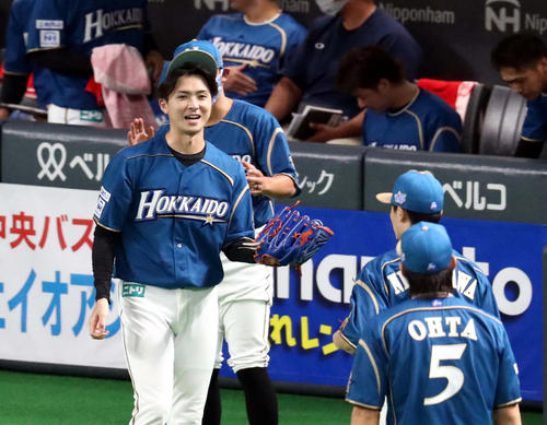日本ハム サードユニホームは北海道のスカイブルー プロ野球写真ニュース 日刊スポーツ