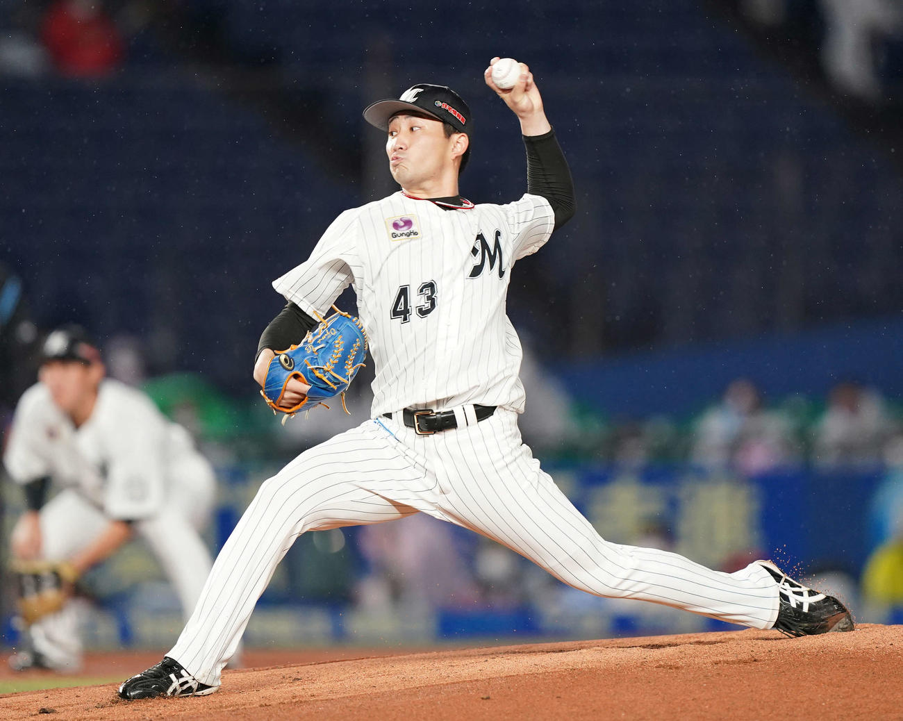 ロッテ対オリックス　先発し力投するロッテ小島（撮影・鈴木みどり）