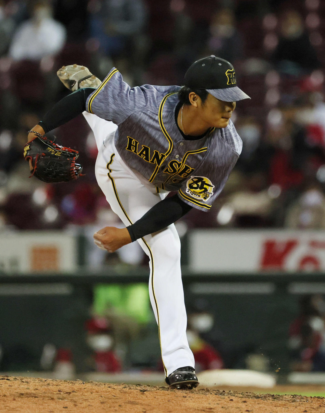 広島対阪神　8回裏広島、阪神5番手の石井（撮影・加藤孝規）