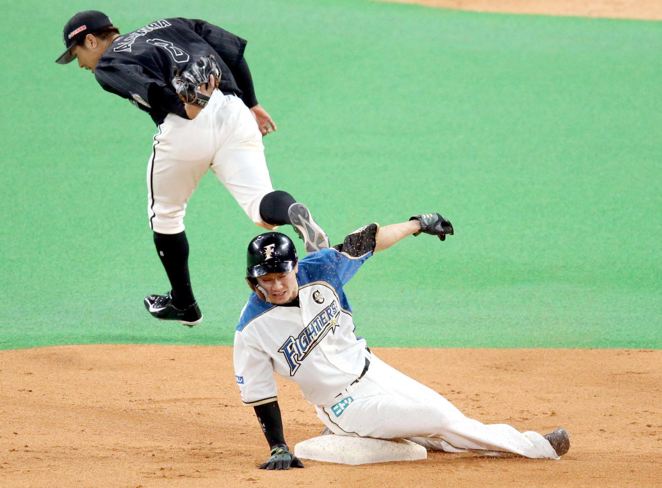 9月30日日本ハム対ロッテ　二盗を決める日本ハム西川