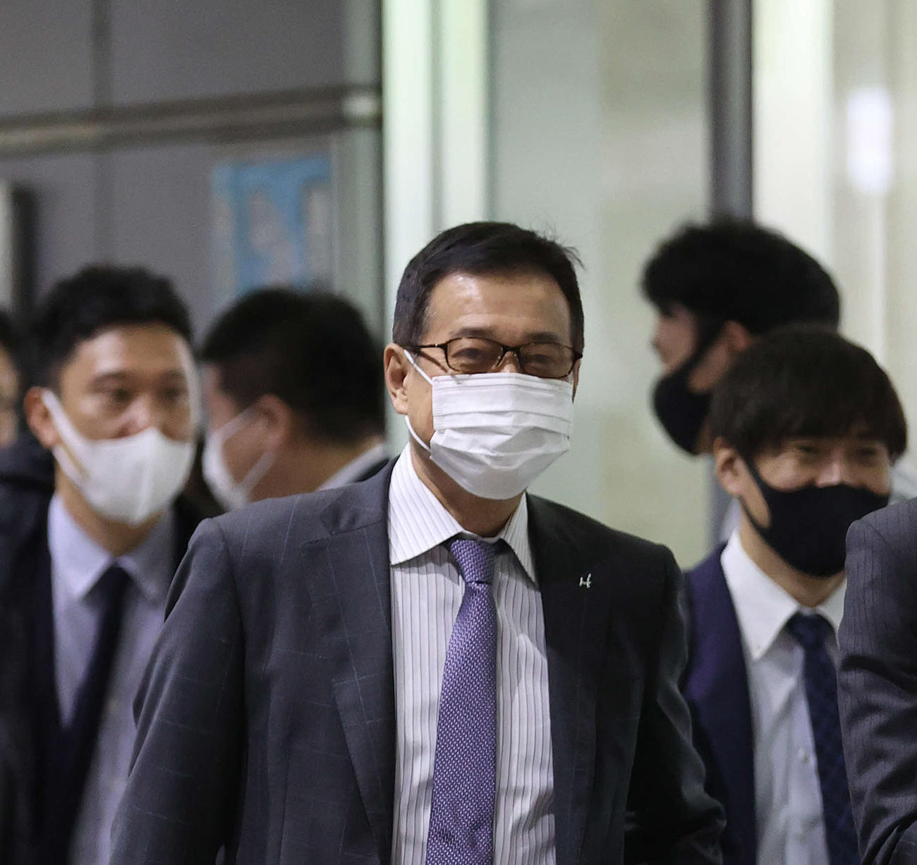 中日戦に向け名古屋入りした巨人原監督（撮影・河野匠）