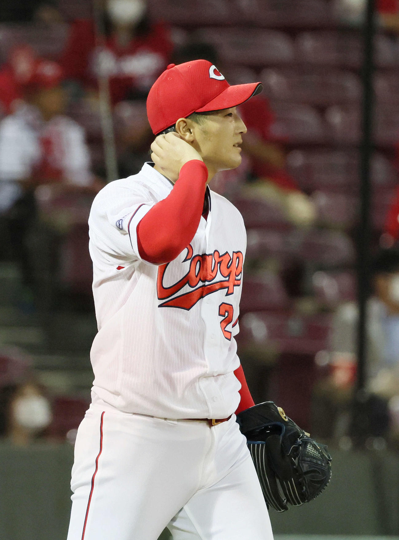 1回表ヤクルト1死一、二塁、村上に先制2点適時二塁打を打たれた床田（撮影・加藤孝規）