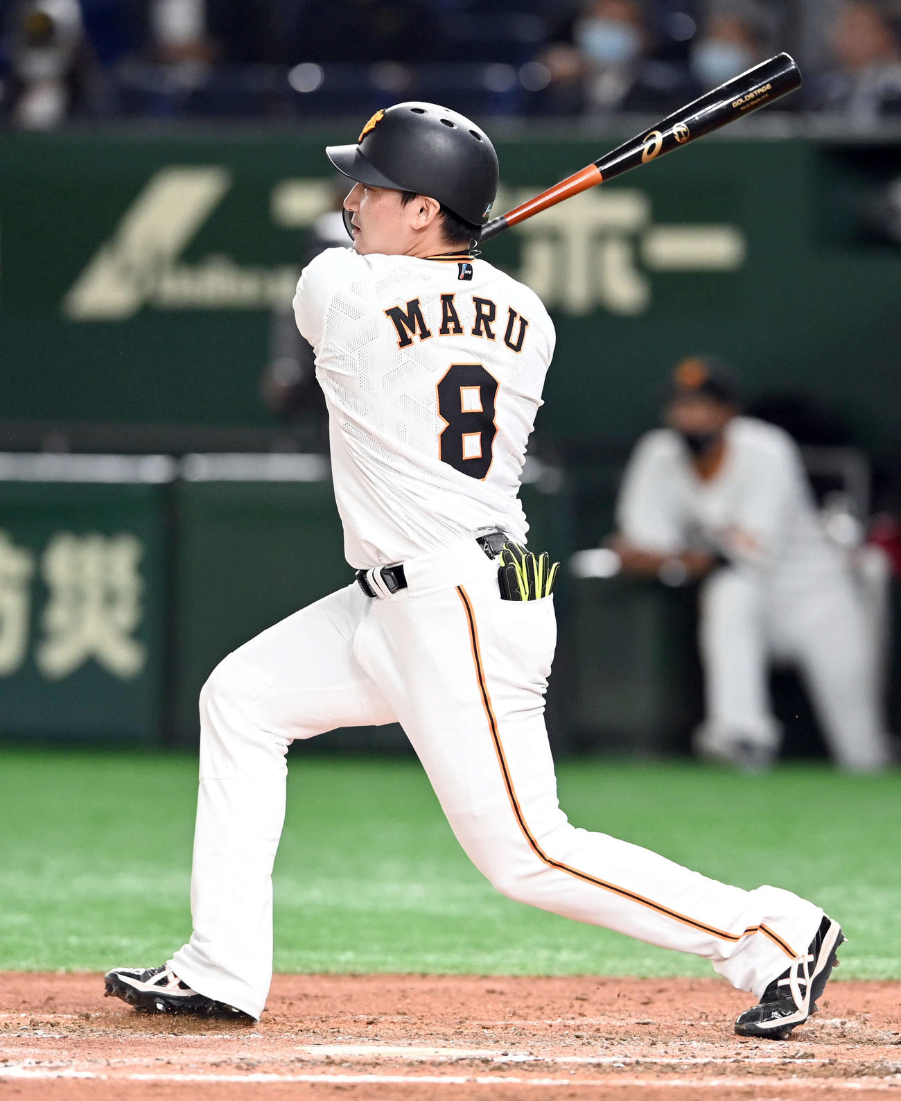 2点本塁打を放つ巨人丸（2020年10月8日撮影）