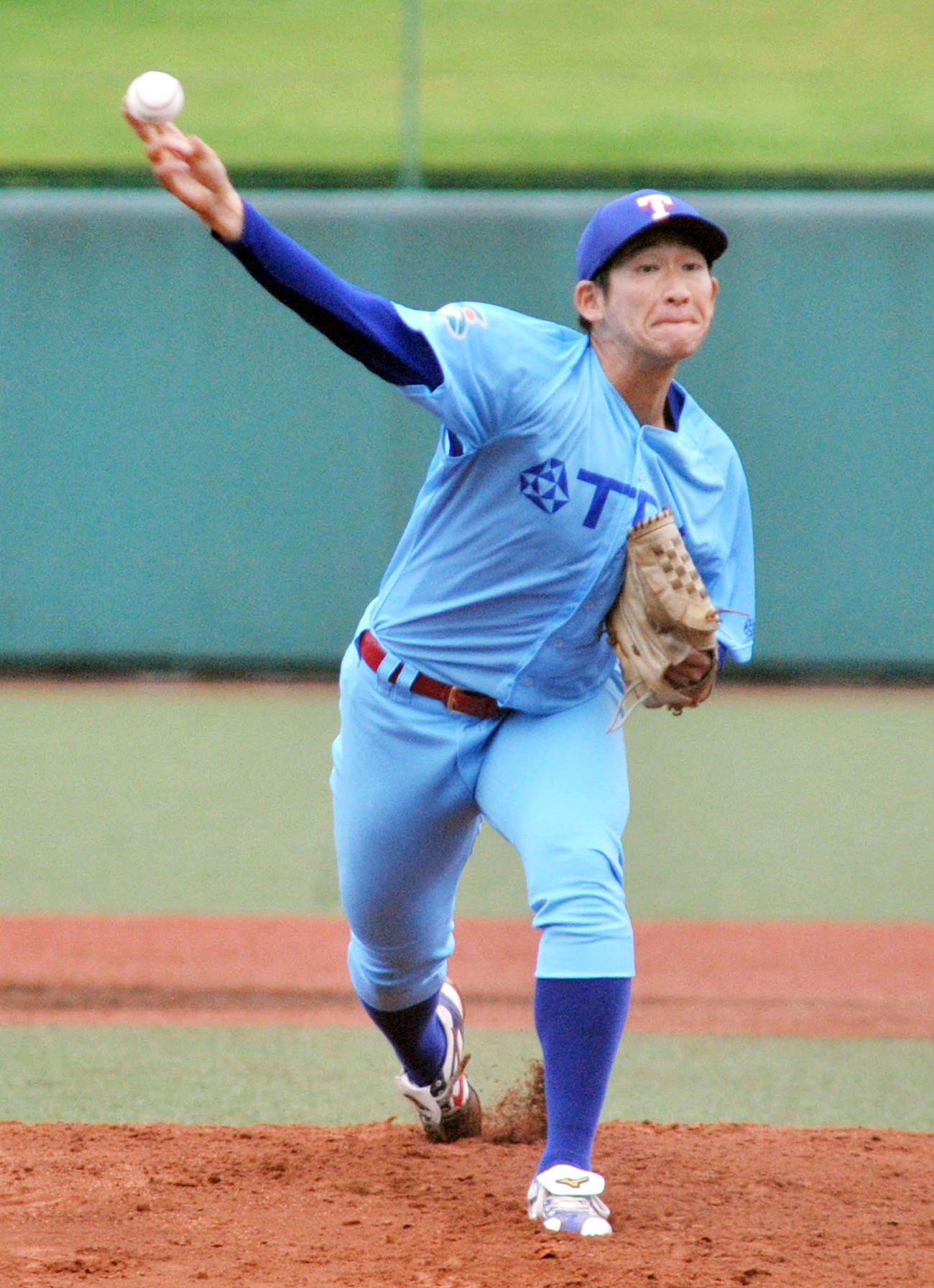 力投するTDK先発の鈴木大