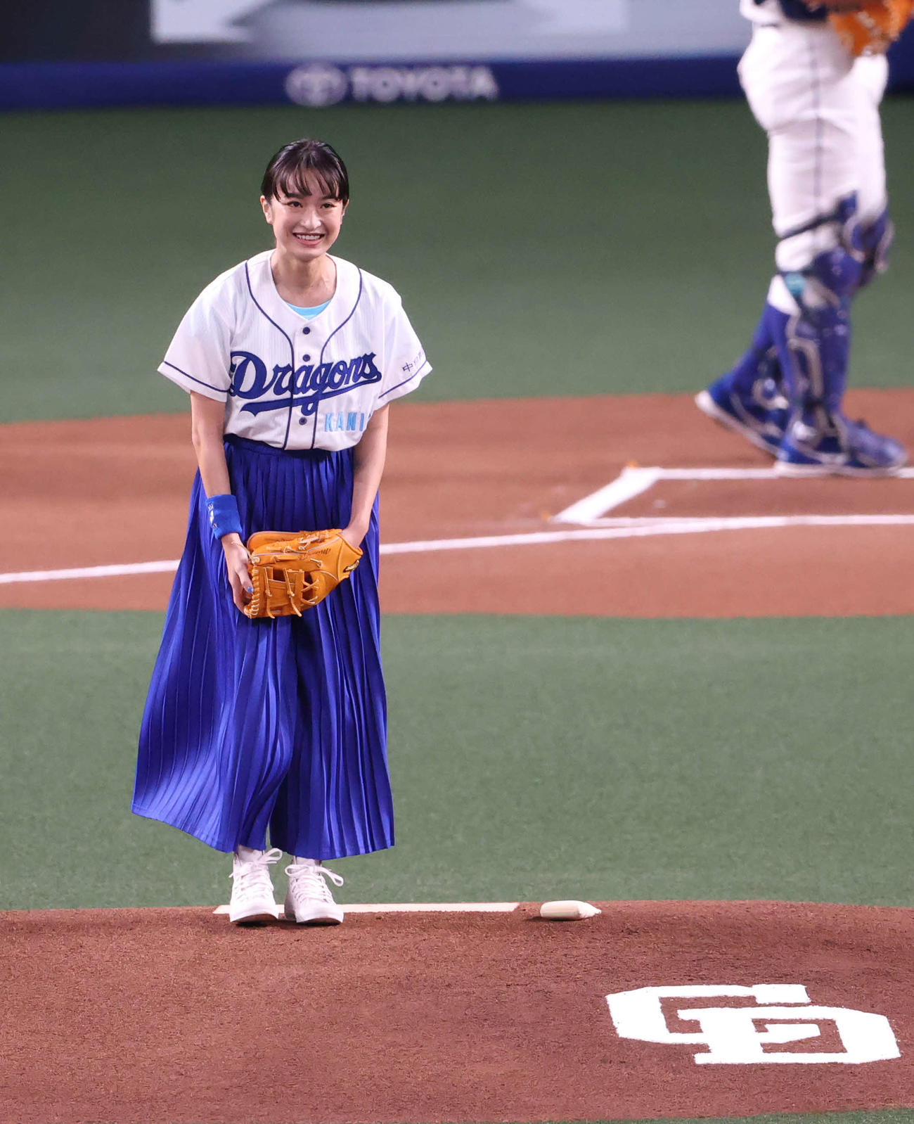 中日対巨人　ファーストピッチ・セレモニーに登場した門脇麦（撮影・河野匠）