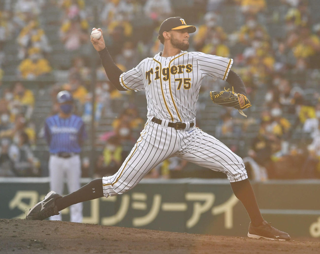 阪神対DeNA20回戦　9回表、阪神5番手として登板したロベルト・スアレス（撮影・岩下翔太）