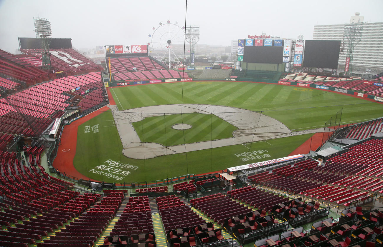 雨天のため試合が中止となった楽天生命パーク宮城（撮影・足立雅史）
