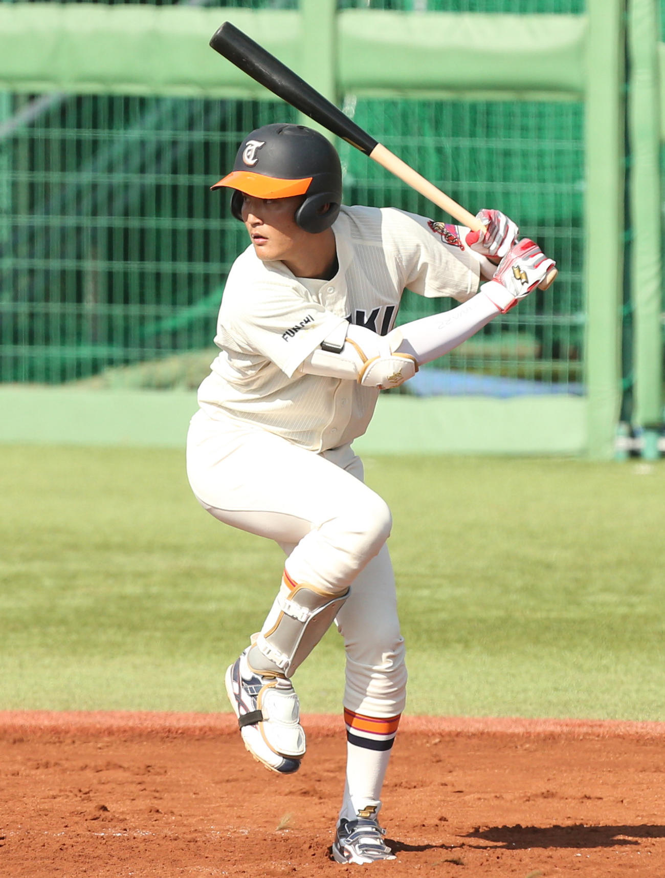 東北学院大対東北福祉大　今季2号本塁打を放った東北福祉大・元山（撮影・野上伸悟）