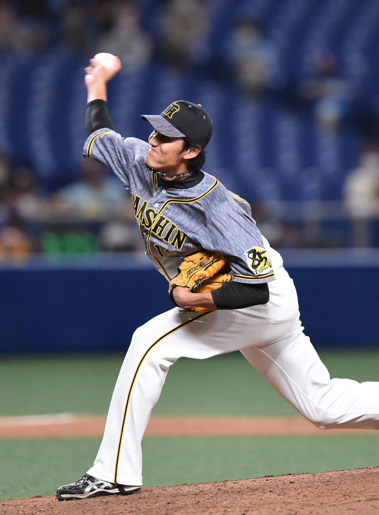 中日対阪神　5回裏、阪神2番手で登板する藤浪晋太郎（撮影・森本幸一）