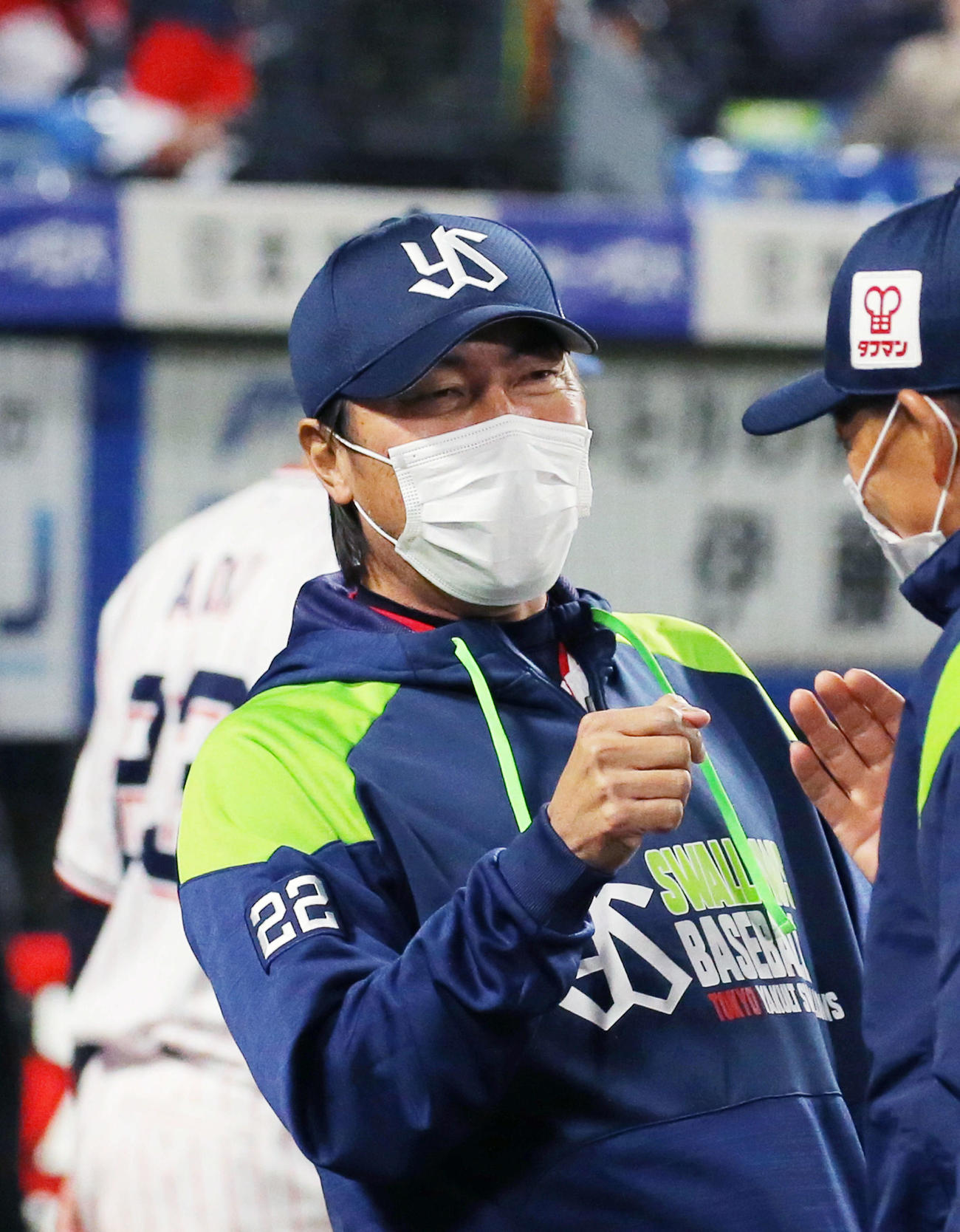 ヤクルト対DeNA　DeNAに勝利し、笑顔を見せるヤクルト高津監督（撮影・河田真司）