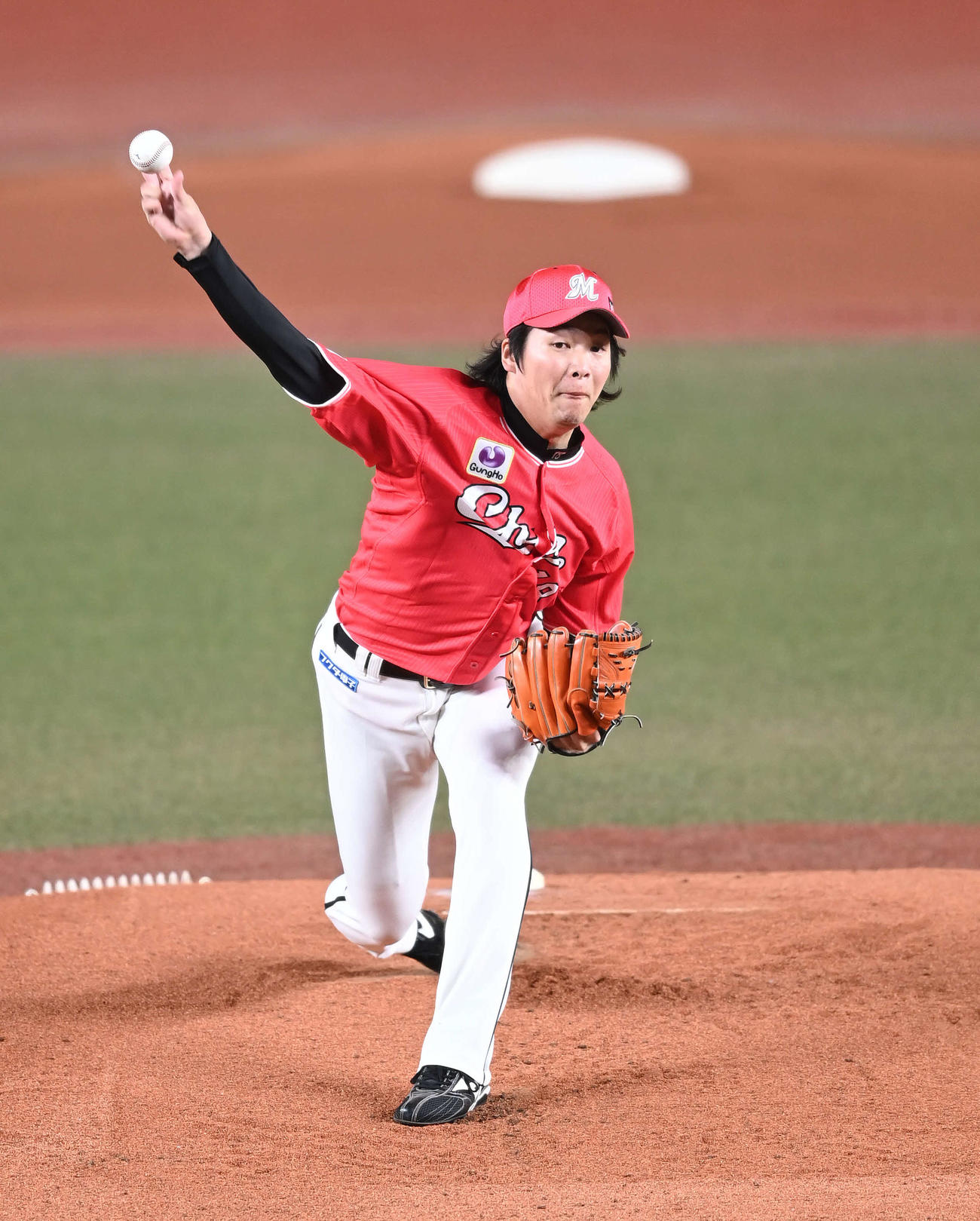 ロッテ対日本ハム　先発し力投するロッテ二木（撮影・鈴木みどり）