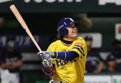 西武戦で右越え3点本塁打を放った高谷（2020年9月12日）
