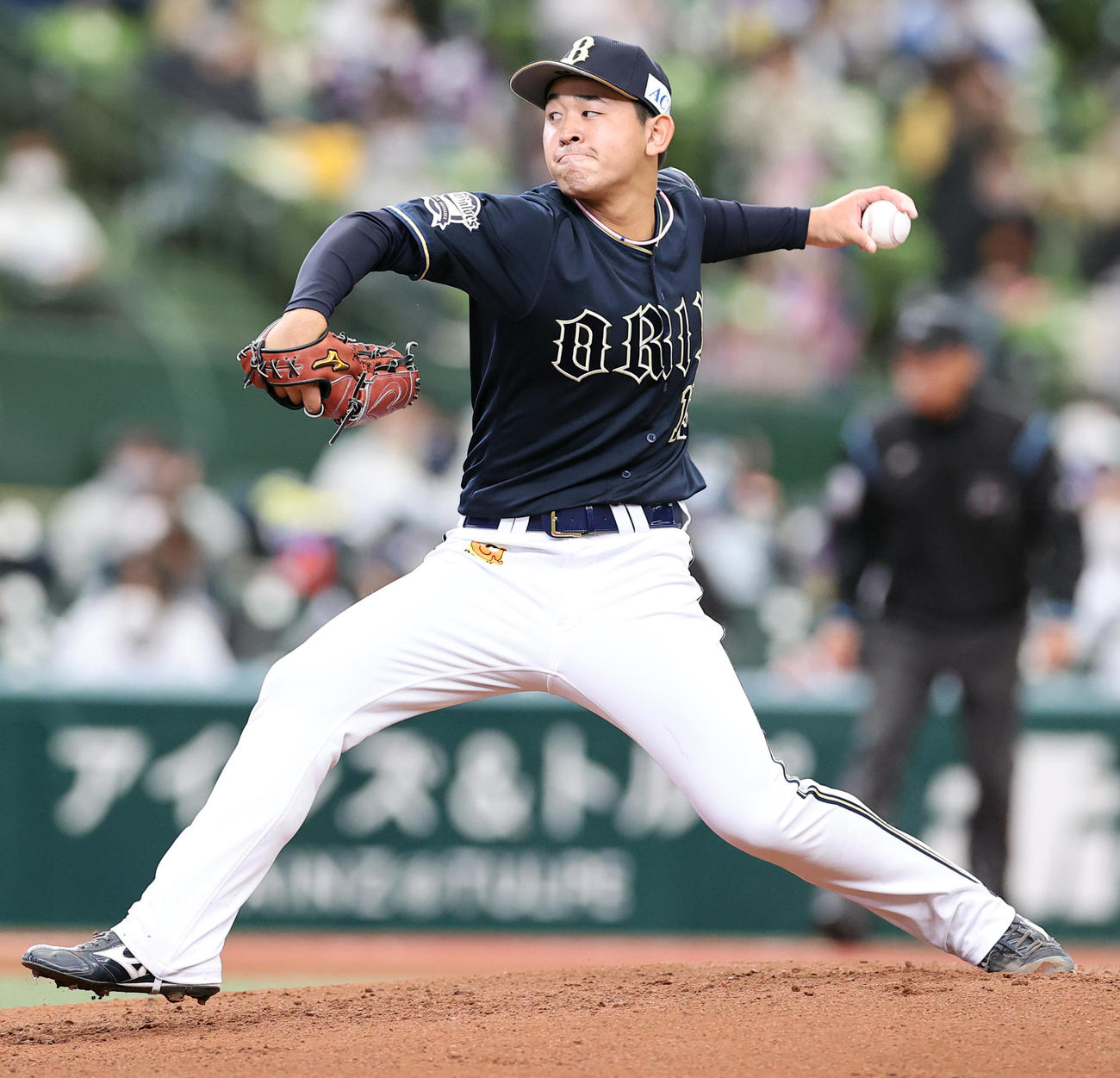 力投するオリックス先発の宮城（撮影・浅見桂子）