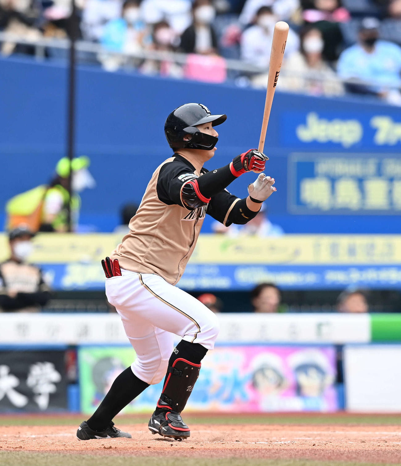 ロッテ対日本ハム　5回表日本ハム1死二、三塁、右2点適時打を放つ宇佐見（撮影・鈴木みどり）
