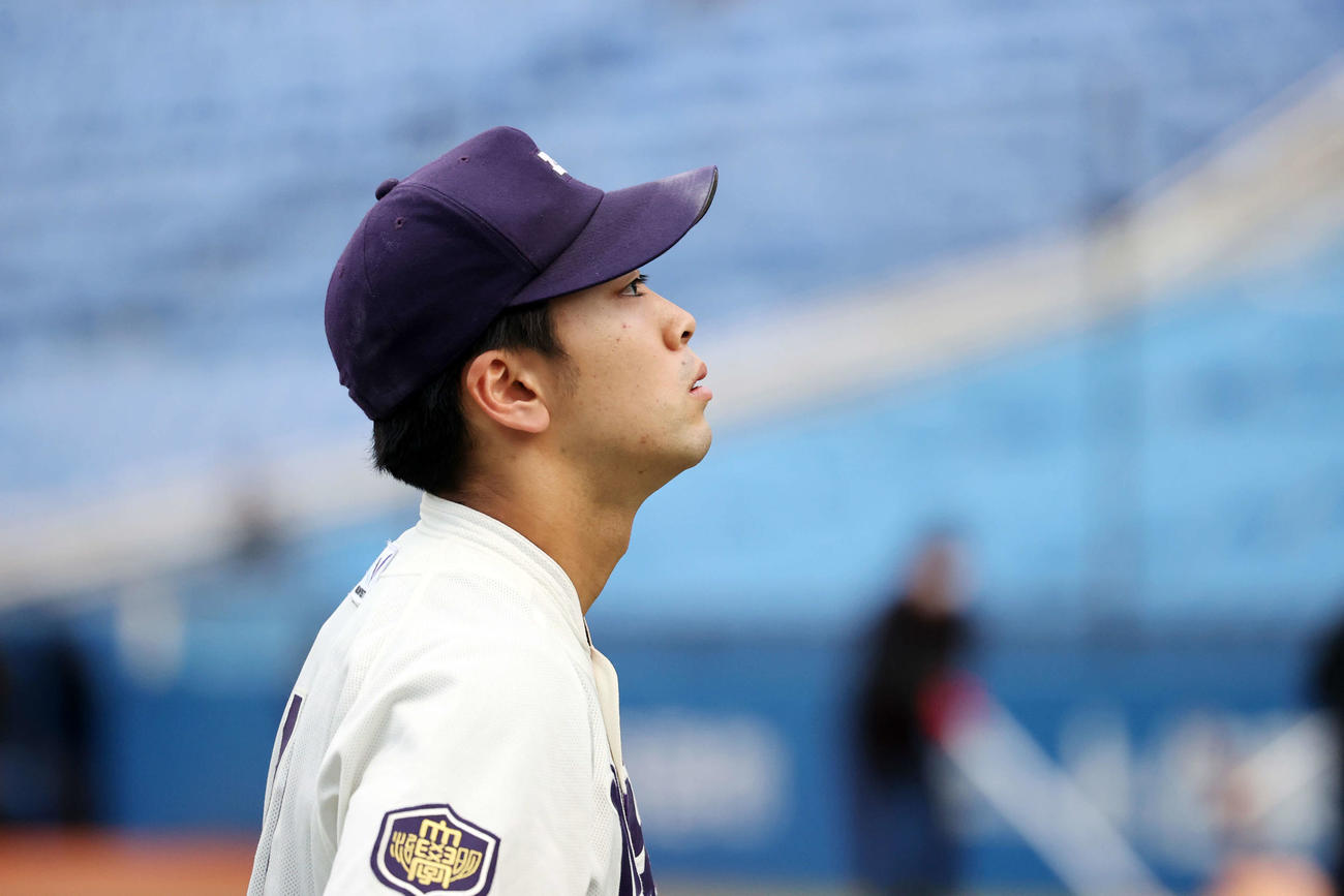 明大対慶大　引き分けで終わり悔しそうな表情を見せる明大・入江（撮影・鈴木正人）