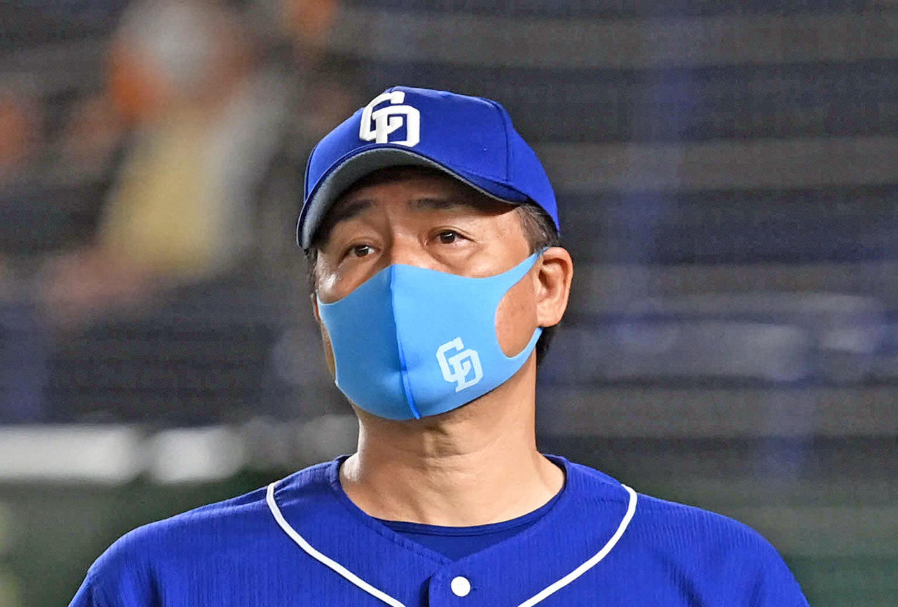 中日与田剛監督（2020年8月28日撮影）
