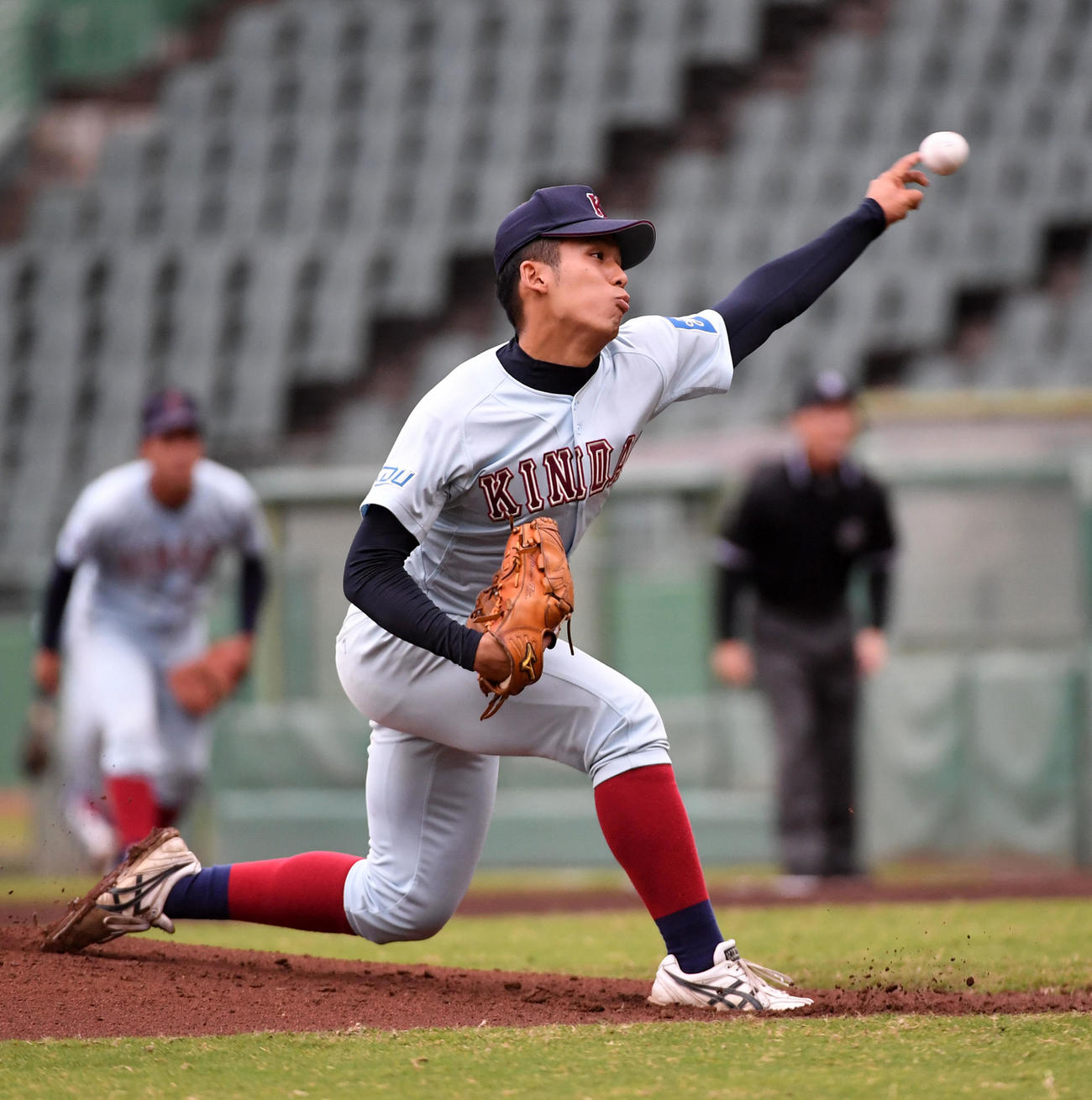 関大対近大　近大先発の大石晨慈（撮影・前岡正明）